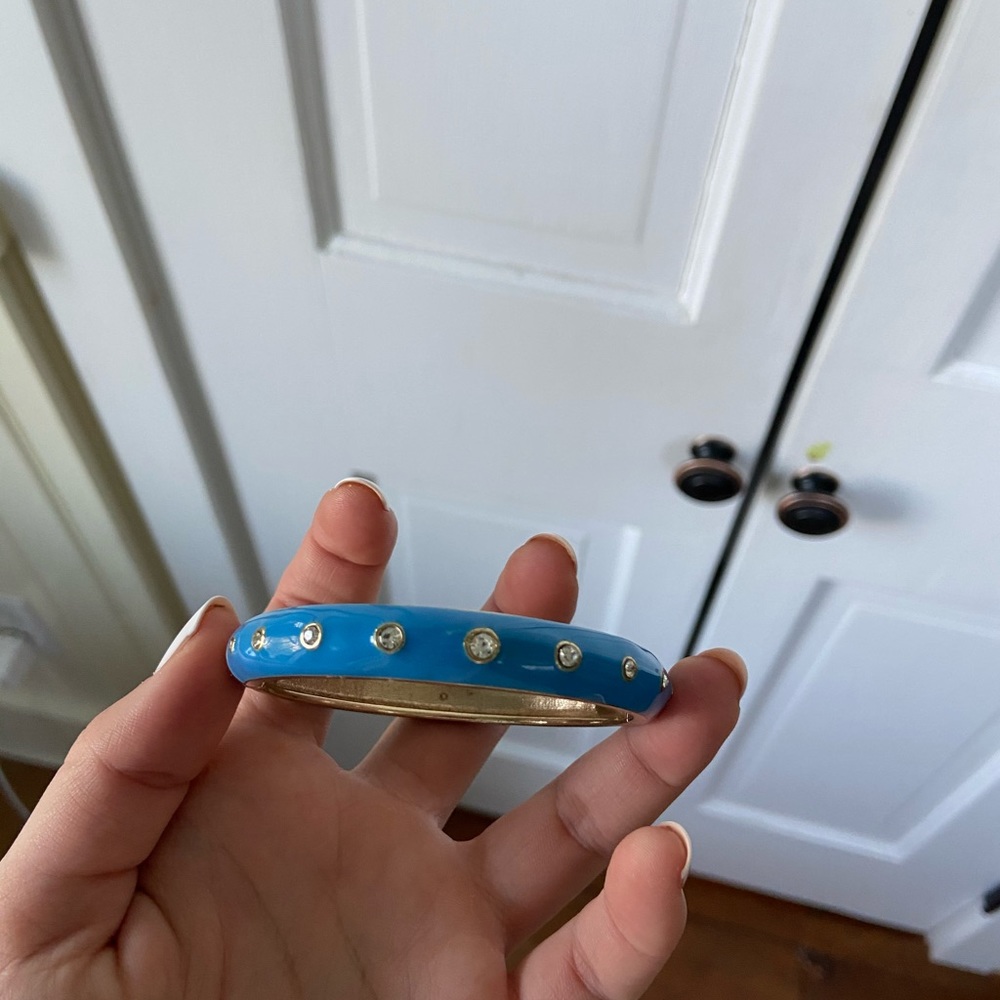 NEIMAN MARCUS BLUE DIAMOND CLASP BRACELET